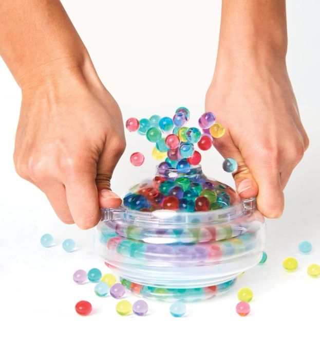 ORBEEZ Challenge kit - студио с 2000 цветни топчета