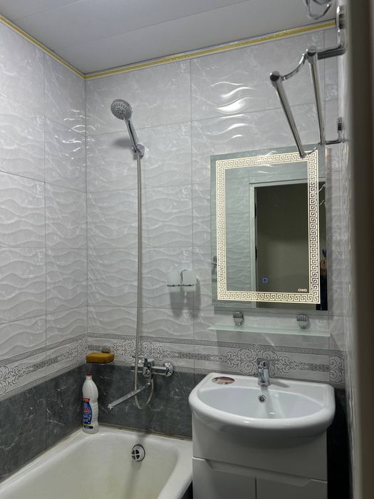 Продаётся 3 ком квартира 8 микро район