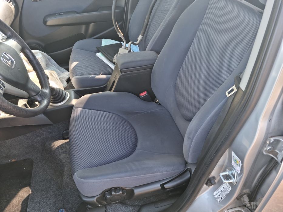 Хонда джазз 1.4 бензи  2006 г само на части