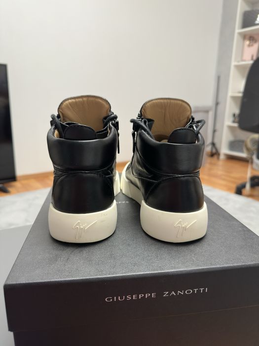 Vand Giuseppe Zanotti