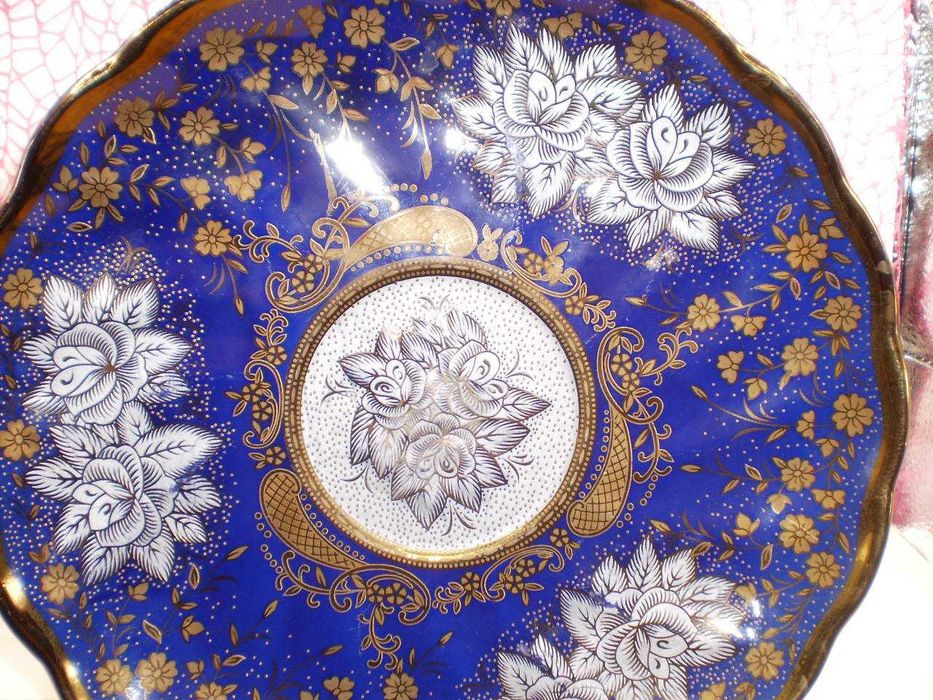 Un extraordinar platou portelan cobalt