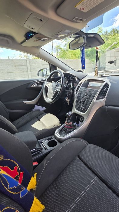 OPEL Astra 2011 — imagine 4