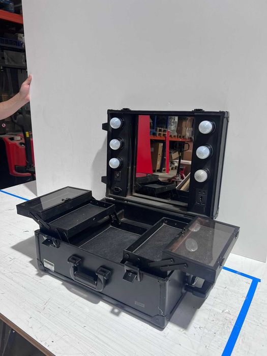trusa make-up second hand