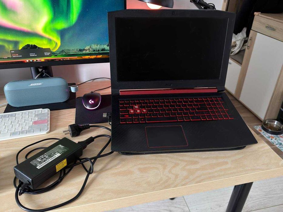 Laptop Acer i7-8750H, 500Gb ssd, GTTS 1050 Ti 4Gb, 16Gb Ram