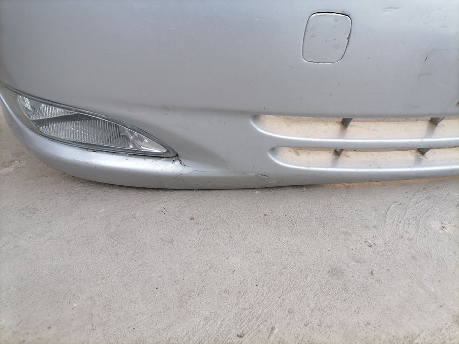 Продам противотуманки, решётку на капот