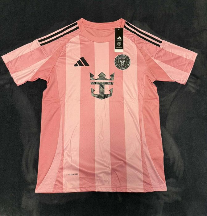 Футболни екипи от сезон 2025/2026