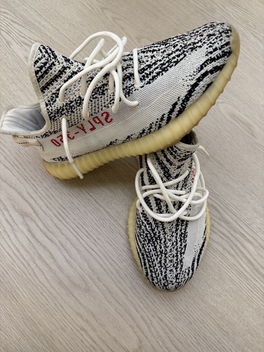 Adidas Yeezy 350 Zebra