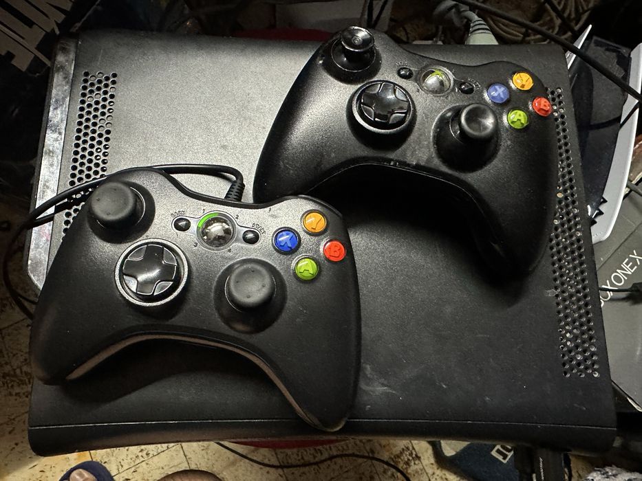 Продаю xbox 360+игры