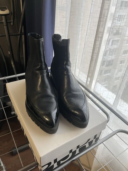 Много хубави боти естествена кожа