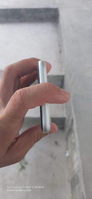 Iphone 11 ozi 64 Gb. VC/A zo'r holatda. Sim registratsiya qilingan.
