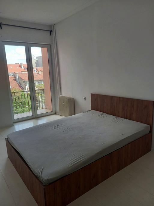 Дава се под наем Двустаен апартамент в София, Център - 81 кв.м за 750 € - Снимка #2