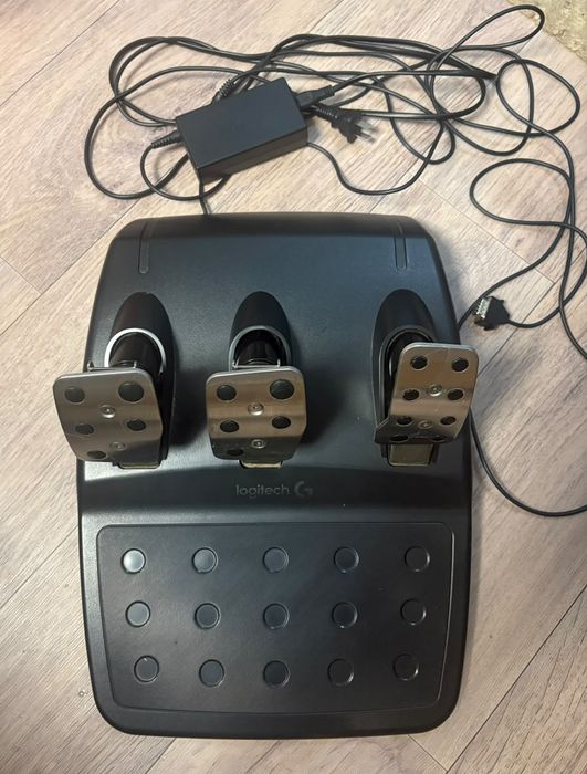 Руль Logitech g29