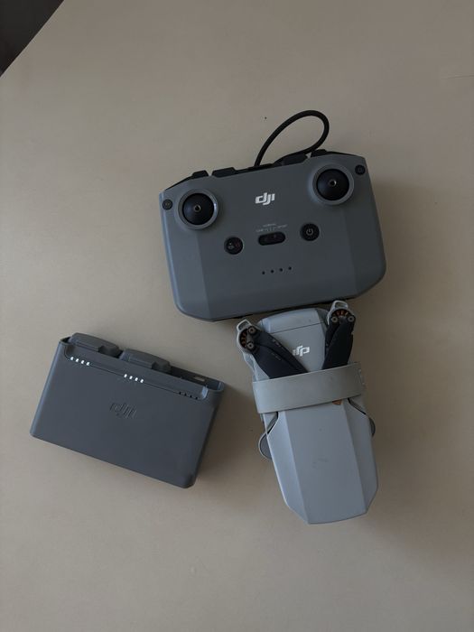Квадракоптер дрон dji mini2 fly more combo