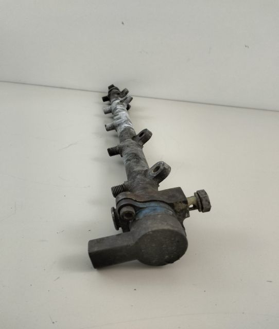 Rampa injectoare  cu regulator de presiune 0281002239 Mercedes-Benz C