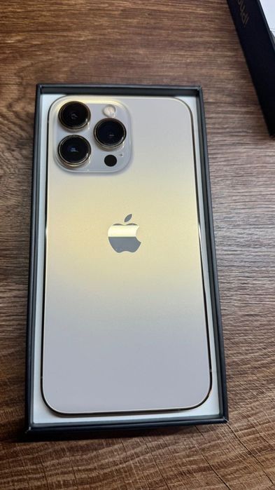 Iphone 13 pro. 128 gb. Като нов.