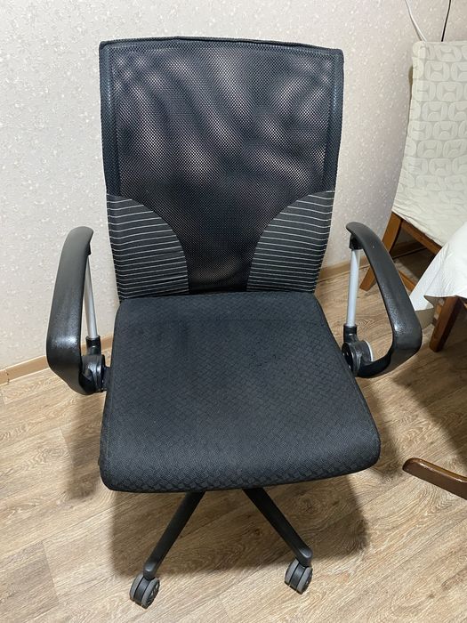 Офисная мебель кресло