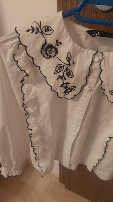 Bluza Zara marimea Xs brodata