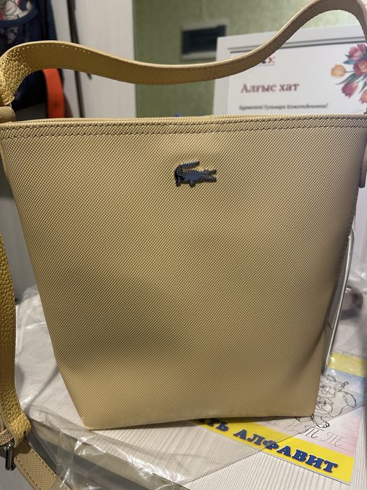 Продам сумку Лакосте