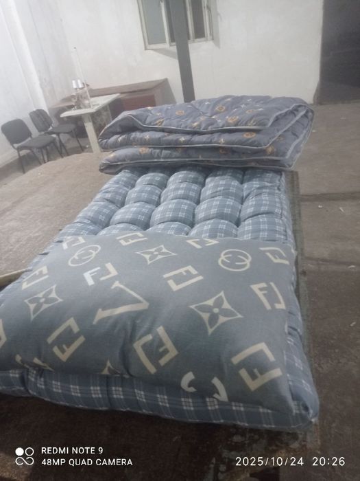 Matras koʻrpa, yastiq kamplekt. Bonus yastiq