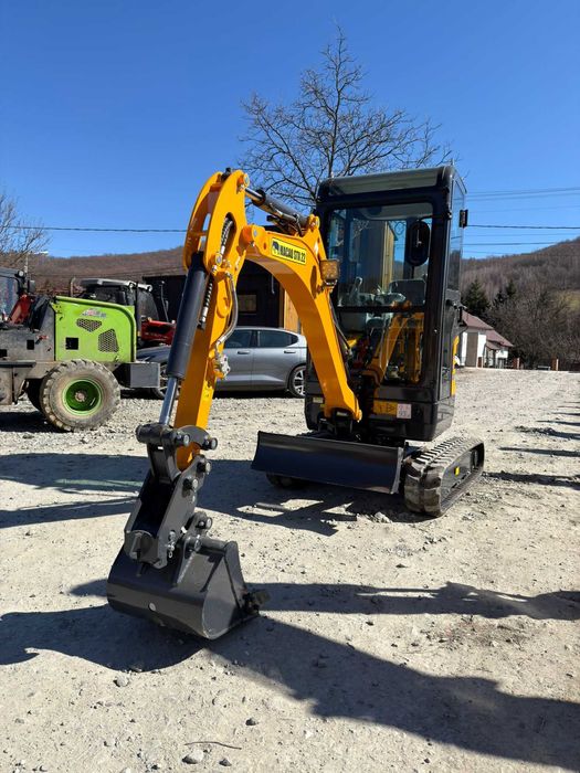 Miniexcavator MACAO STX22
