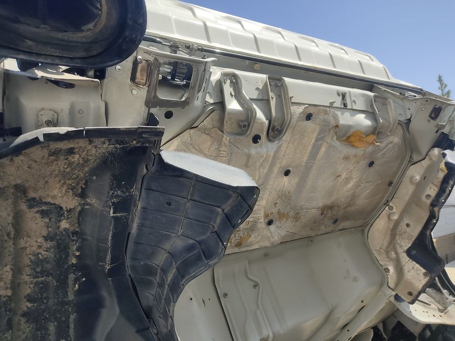 Isuzu NQRsotiladi 2013