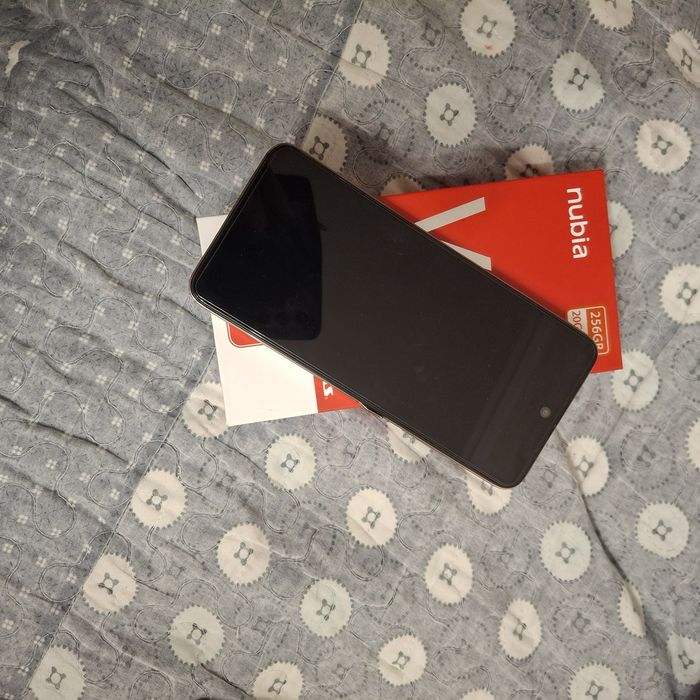 Телефон: nubia V60