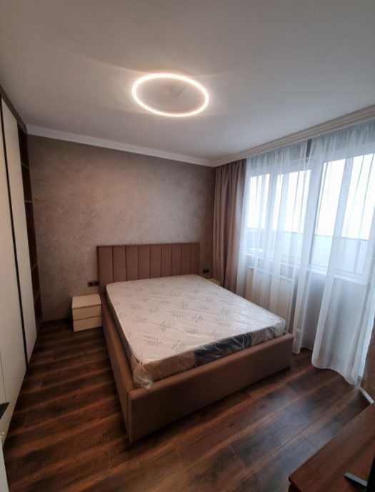 Дава се под наем Двустаен апартамент в София, Център - 68 кв.м за 600 € - Снимка #2