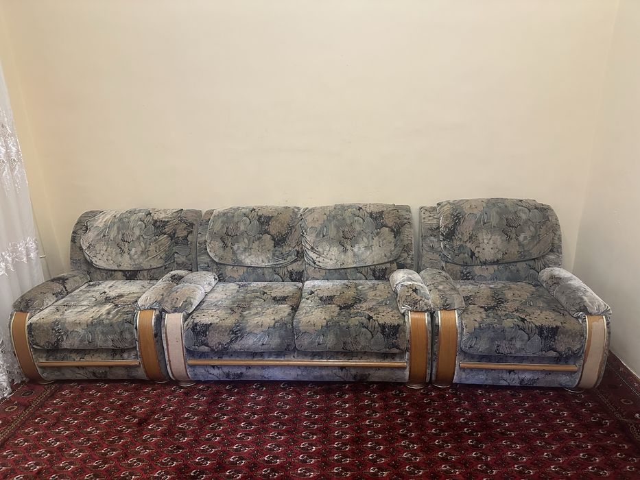 Divan kreslo 3 talik holati yaxshi ishlatilgan