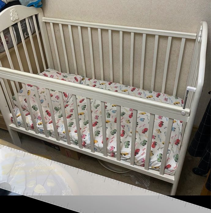 Продам детскую кроватку