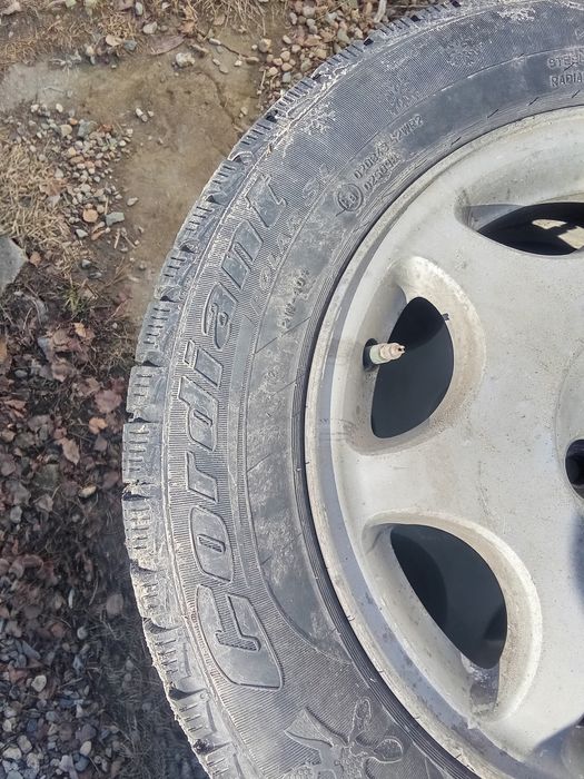 Продам комплект зимних колёс на Subaru.