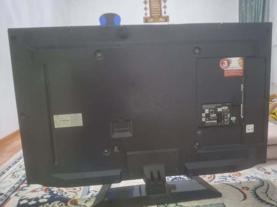 Продам ценсорный телевизор