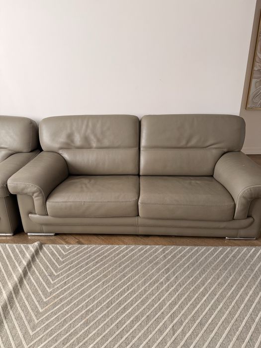 Продам кожаный диван