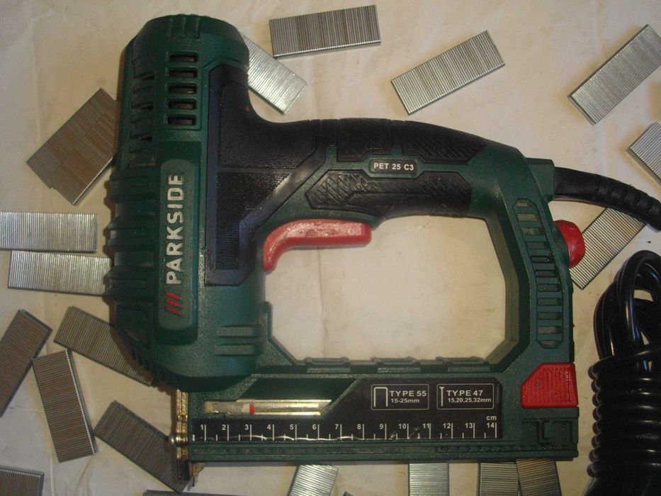 Електрически Дърводелски Такер 8-16мм 15-32мм Немски Холандия РАЗЛИЧНИ