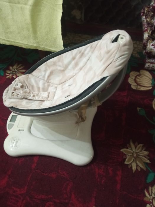 Болажонлар учун качелия няня .Хамма функциялари тулик ишлайди.