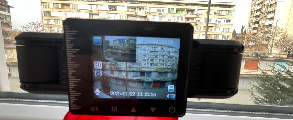 3-канална 2.5K+1080P+1080P камера за кола, с 2-инчов екран