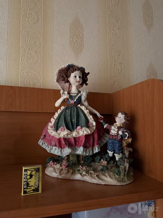 Statuetka suvenirniy xrustalniy