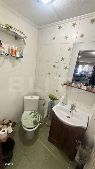 Casa spatioasa, complet mobilata, cu piscina si panouri fotovoltaice i