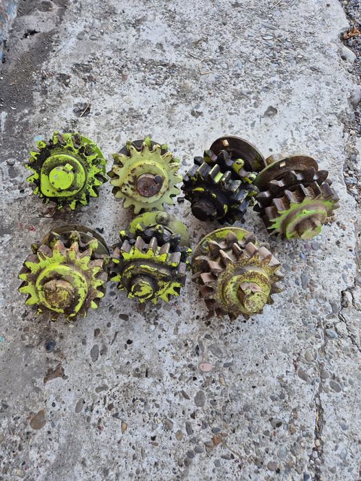 Pinione   Aparat   Legator    Presa   Balotiera    Claas   Markant