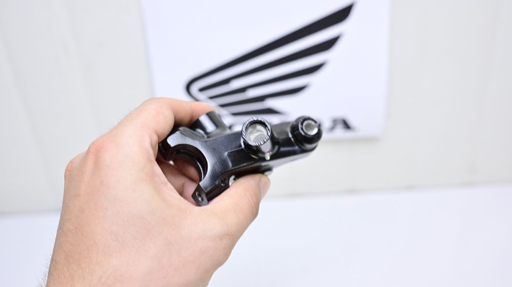 Prindere Suport Maneta Ambreiaj OEM Honda CB500F 2013 - 2023