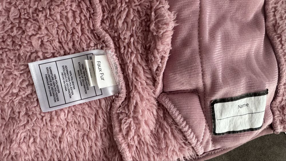 DKNY пухено якенце размер 86 1-2 години