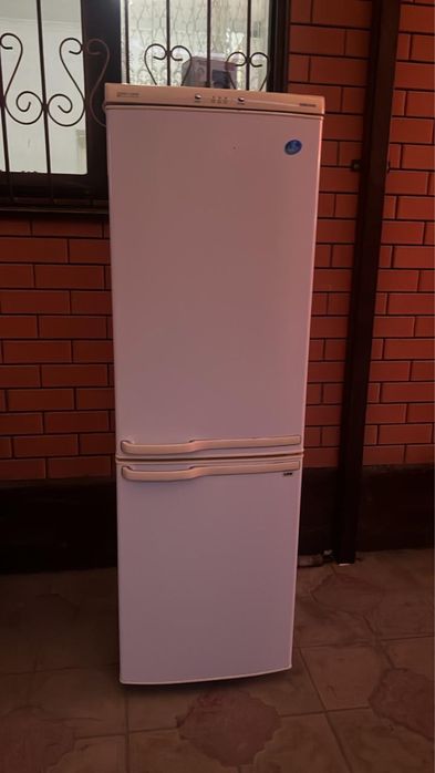 Продается холодильник самсунг