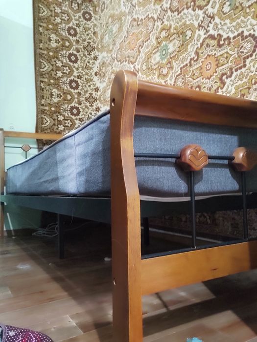 Продам кровать "Малайзия" + матрас