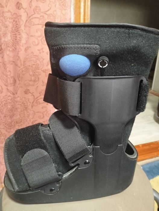 Продам голеностопный фиксатор