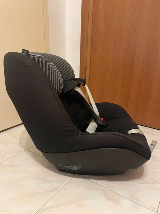 Столче за кола Maxi-Cosi Pearl с Isofix система FamilyFix
