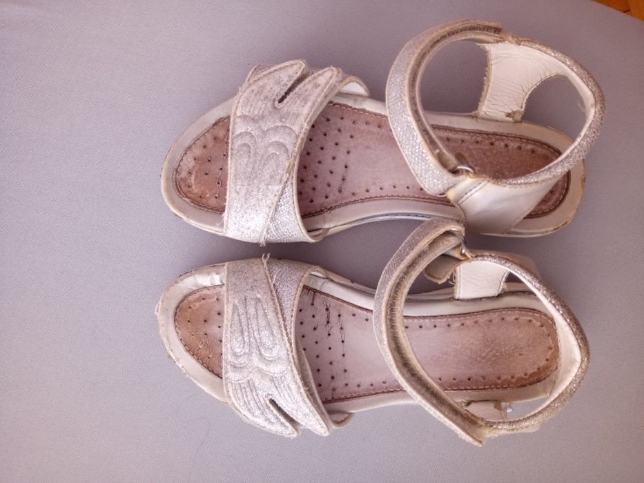 Сандали за момичета