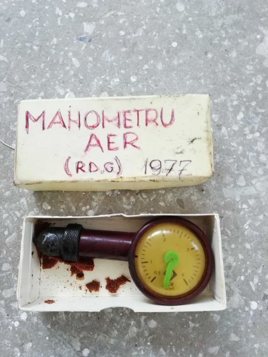 manometru aer din anii 1977