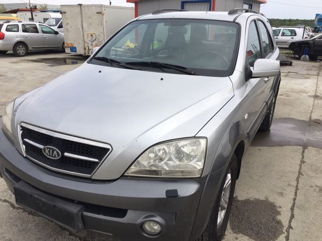 Dezmembrez KIA Sorento