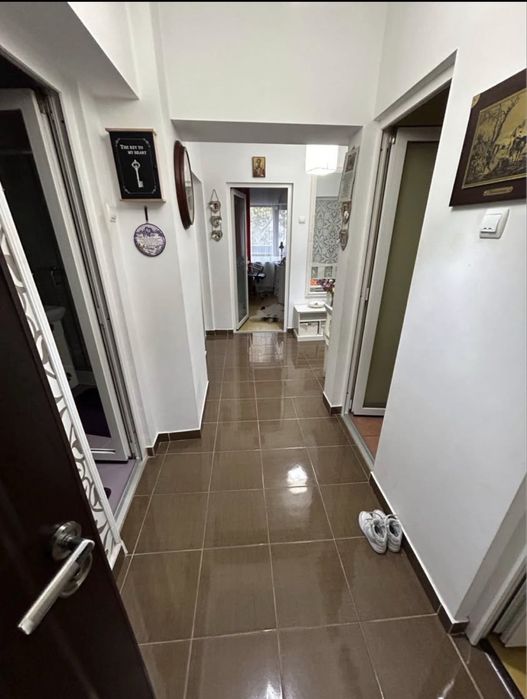 Vand Apartament cu 4 camere zona centrala