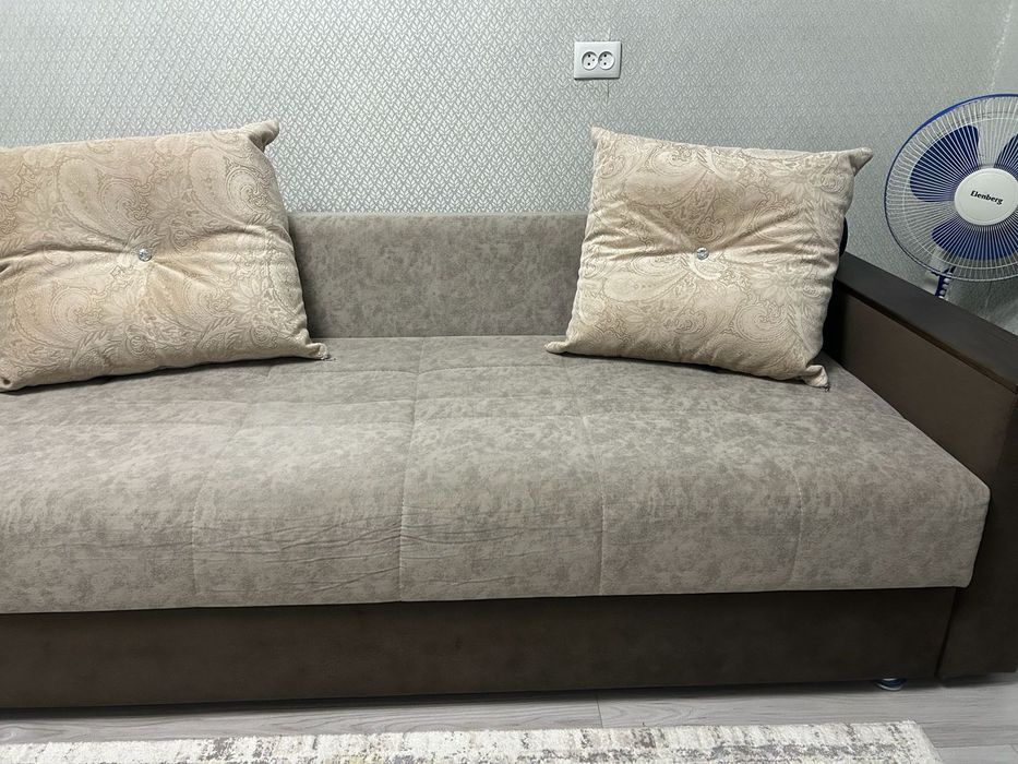 Продам комплект диванов