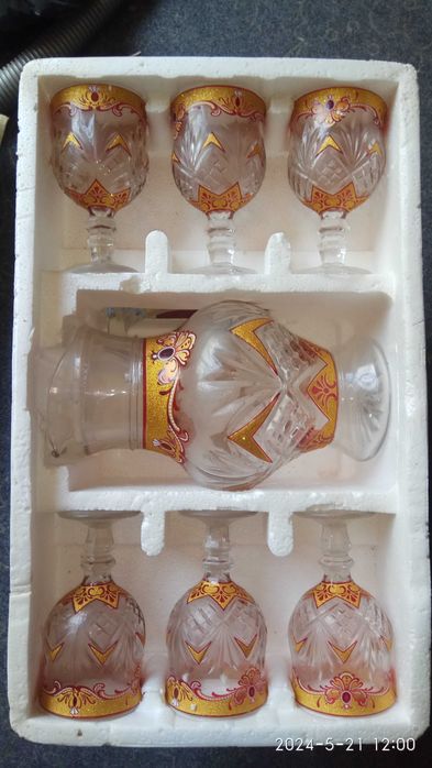 Сервиз. Новый в упаковке. Подарочный.